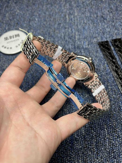 新款40mm 浪琴瑰丽系列 男士腕表
搭载改新款Cal.L888 商品图7