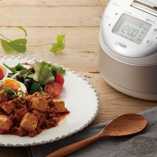 【6F】虎牌（TIGER）JPF-A55C 迷你小型IH土锅涂层 电饭煲家用1.5L 绸缎白 商品图5