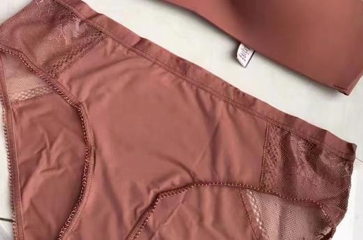 维*蕾丝美背内衣套装 光面无钢圈立体杯型性感文胸&内裤套装 清仓不退不换 商品图8