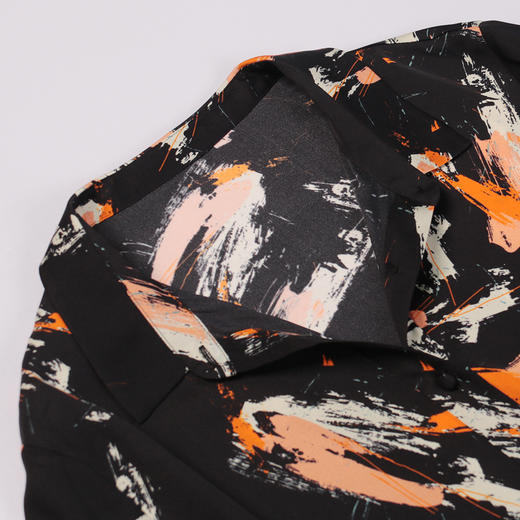 法米拉 女大装上衣 A2XC01800	 商品图2