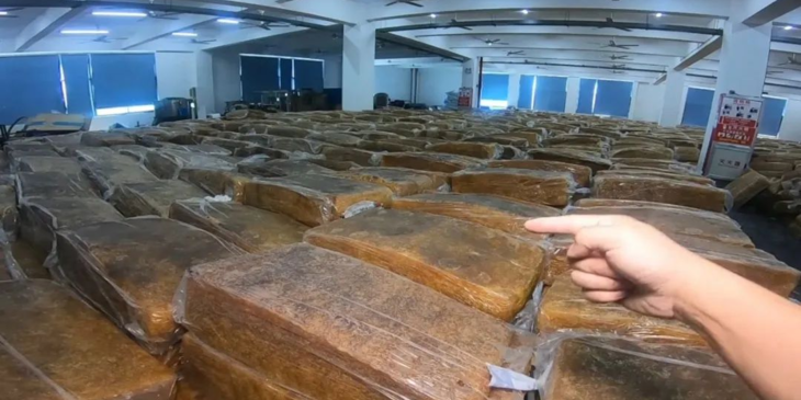 雨刷到底是如何炼成的？小威带你去工厂亲自造一对雨刷