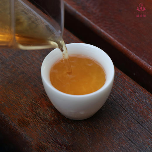 普盛号 夏鸣2016年冰岛古树白茶手掰白茶  200g礼盒装 商品图2