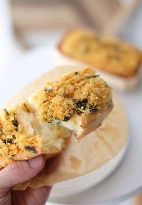 空气炸烤箱丨香葱肉松火腿蛋糕