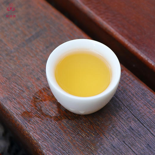 普盛号 春颐300年古树普洱生茶200克手掰茶饼 礼盒装 商品图2