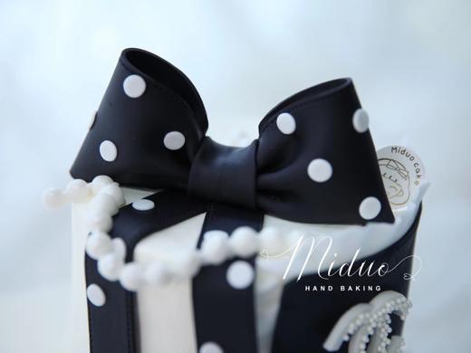 女生蛋糕 优雅黑色波点蝴蝶结 CHANEL 小香风 山茶花 商品图1