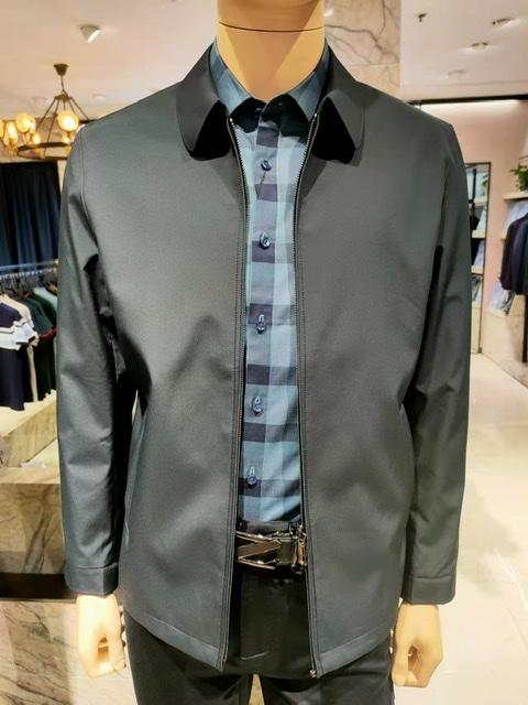 4F休博派迪 夹克 商品图0