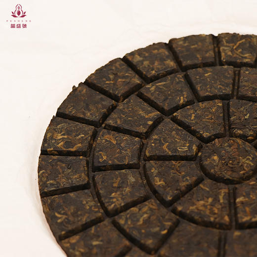 普盛号 秋逢 2010年景迈古树熟茶200g手掰茶饼 礼盒装 商品图1