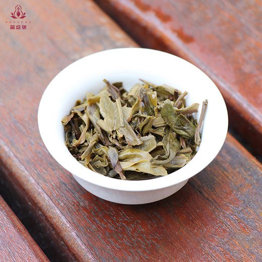 普盛号 春颐300年古树普洱生茶200克手掰茶饼 礼盒装 商品图3