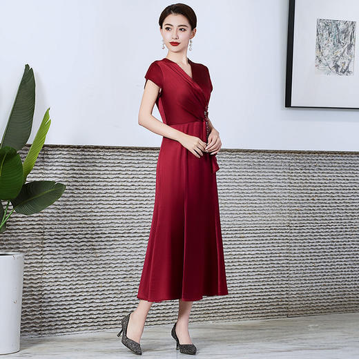 品质醋酸婚宴旗袍连衣裙，短袖高考旗开得胜旗袍晚宴礼服WXG-8506 商品图3