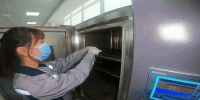 雨刷到底是如何炼成的？小威带你去工厂亲自造一对雨刷