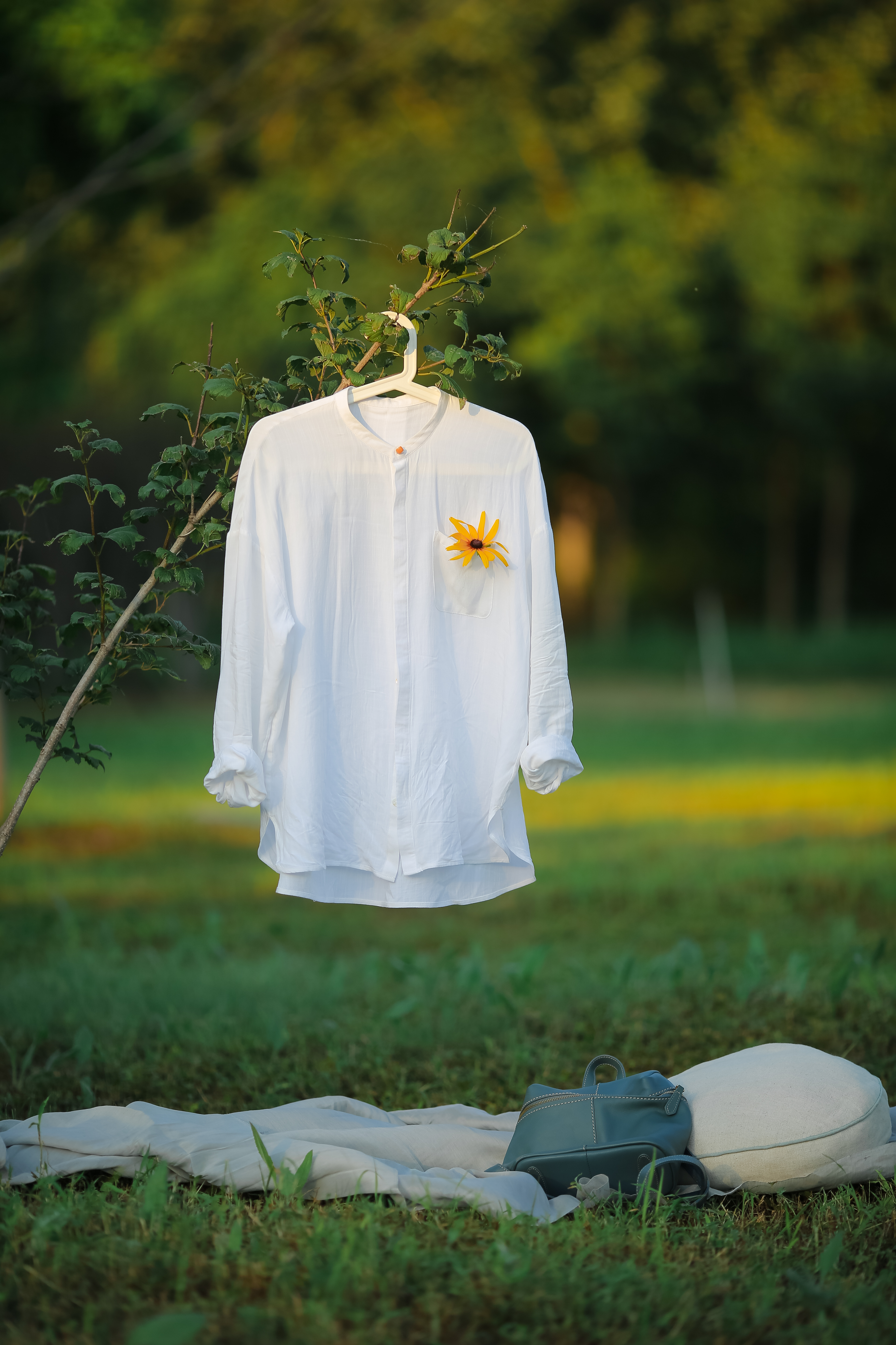 百搭款白衬衣，白衣飘飘的年代！