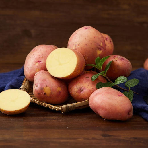 15.9元抢5斤 【产地直发】云南高原红皮土豆  青薯9号  沙面细腻 香甜软糯 人工现挖现发 商品图1