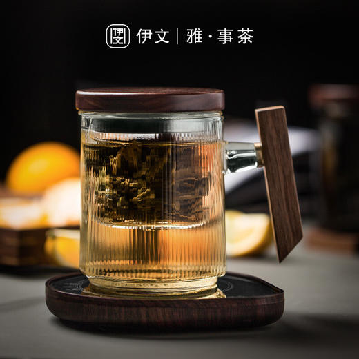 办公室玻璃茶杯带盖恒温垫组合智能加热日式茶水分离杯 伊-正六杯（宿青）-方把胡桃木+逗号恒温垫（木纹） 商品图6