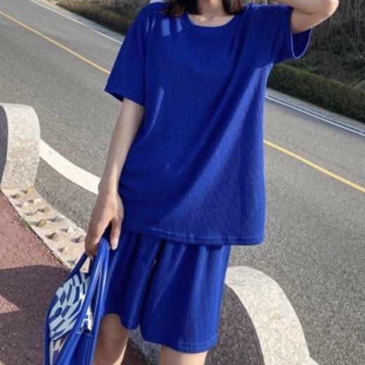 【夏季必备~】新款百搭休闲时尚冰丝凉凉休闲套装女宽松显瘦懒人居家外出短裤女短袖套装胖mm大码 商品图2