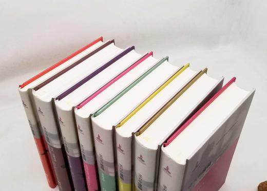 《梁方仲遗稿》，精装，全8册，一箱装，梁方仲著，广东人民出版社2019年版，定价980，售价288元。本书系统收集整理著名经济史学家、中国社会经济史研究奠基者梁方仲先生的遗著，共8册， 商品图4
