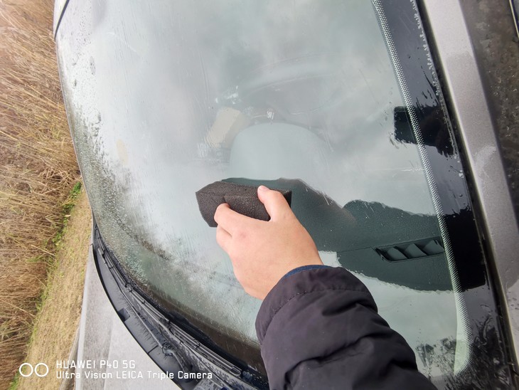 挡风玻璃油膜去除好帮手'油膜去除剂'