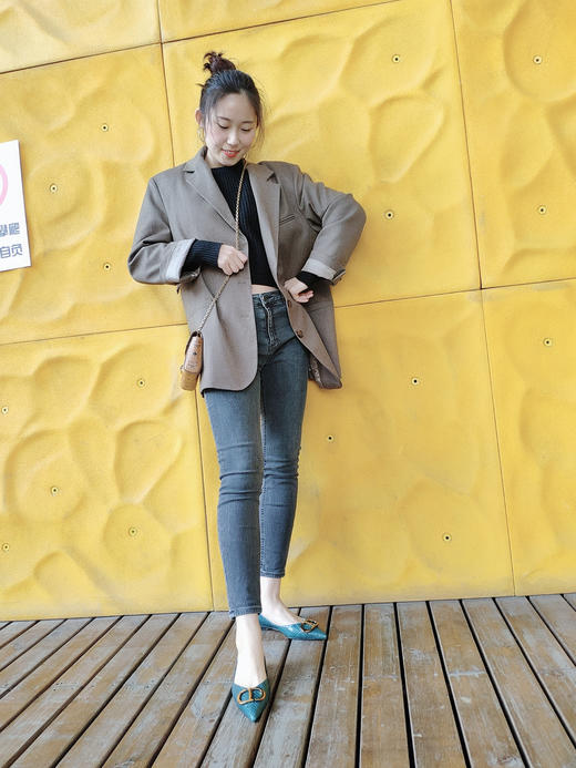 IUIU SECOND 春夏时尚蛇皮纹尖头浅口单鞋 商品图6