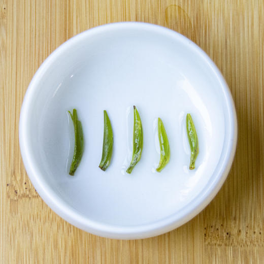 【新茶】 恩施 金苔香初玉雪芽特级(白玉毫)-礼盒装250g（125g/罐*2罐） 商品图5