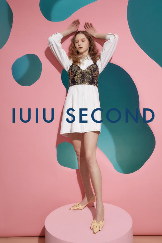 IUIU SECOND 春夏油蜡羊皮立体蝴蝶结浅口高跟鞋 商品图6