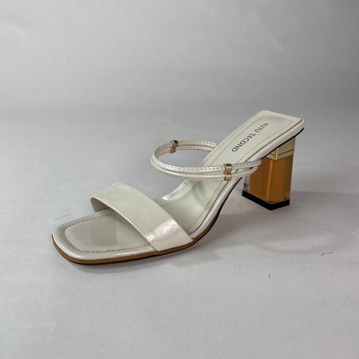 IUIU SECOND夏季时尚方头小跟漆皮中跟凉拖鞋 商品图5