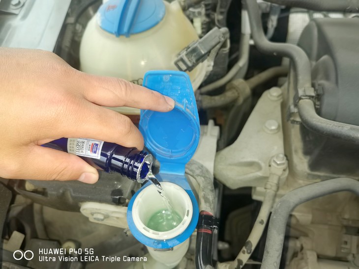 挡风玻璃油膜去除好帮手'油膜去除剂'