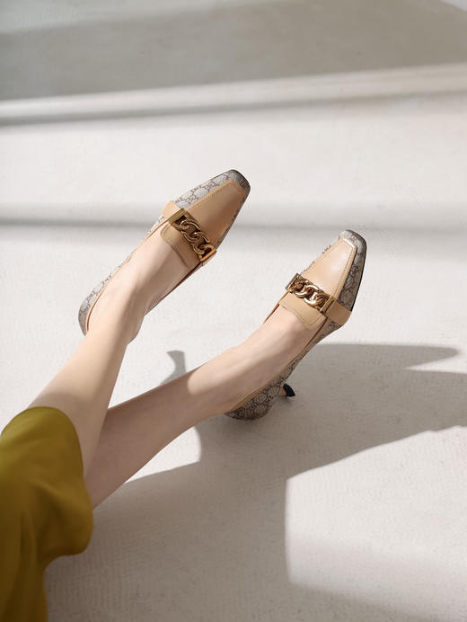 IUIU SECOND 春秋胎牛拼接老花元素高级感小跟单鞋 商品图2