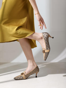 IUIU SECOND 春秋胎牛拼接老花元素高级感小跟单鞋