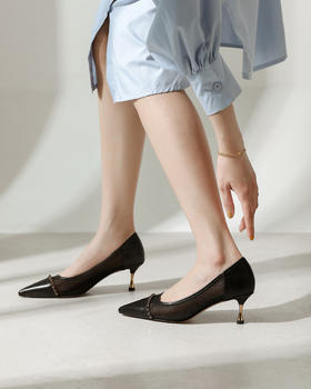 IUIU SECOND 春夏胎牛拼接网纱尖头浅口单鞋