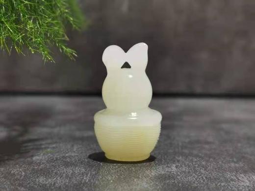 【御珠宫坊】羊脂白玉小兔挂件 商品图0