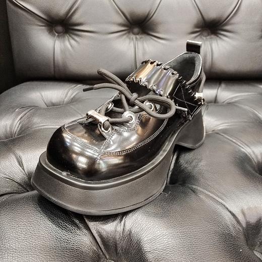 LFGJ 5246  头层牛皮青年设计师系列白色黑色镂空可拆卸绑带厚底鞋 商品图7