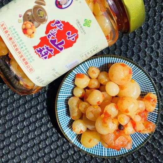 【野生小山蒜】传统工艺腌制 一口咬下 脆爽有嚼劲 香辣微甜 鲜香爽口 满满家乡味 开盖即享云南味 随心搭配都美味 2种规格任选 商品图3