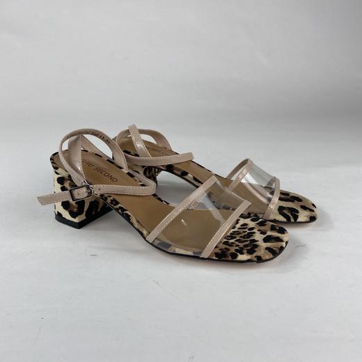 IUIU SECOND夏季时尚花纹方头粗跟凉鞋 商品图3