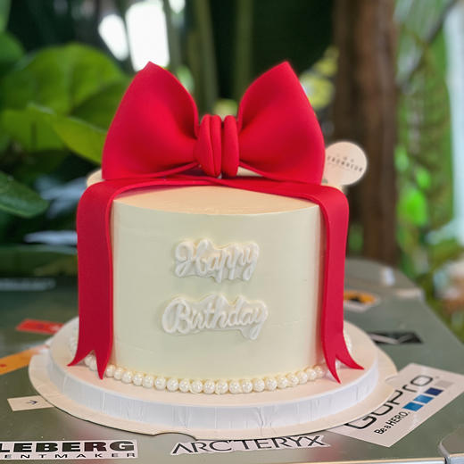 珍珠蝴蝶结 ·  奶油霜蛋糕 商品图0