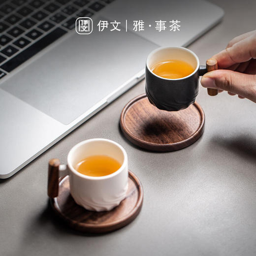 木柄防烫品茗杯功夫茶杯陶瓷主人杯单杯家用茶盏杯垫套装茶道杯 清风木柄品杯（白）+胡桃木杯垫 商品图6