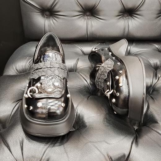 LFGJ 5245 炫酷铆钉松糕厚底乐福鞋 商品图3