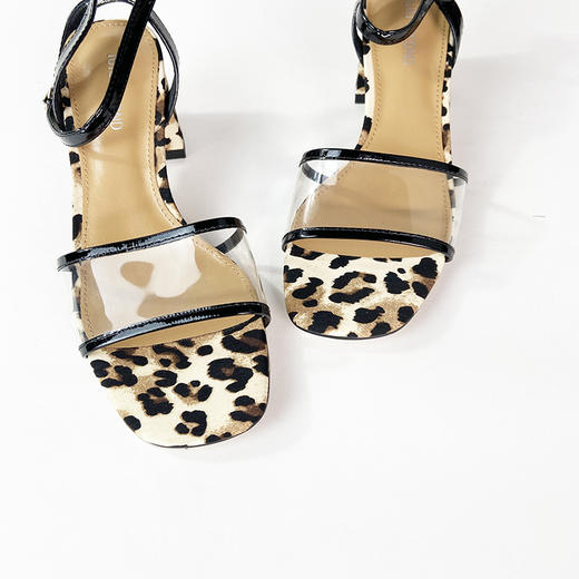 IUIU SECOND夏季时尚花纹方头粗跟凉鞋 商品图6