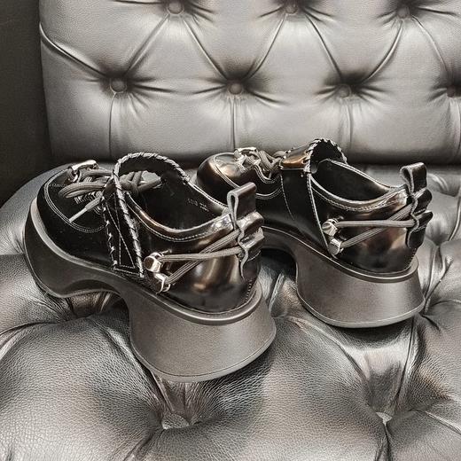 LFGJ 5246  头层牛皮青年设计师系列白色黑色镂空可拆卸绑带厚底鞋 商品图10