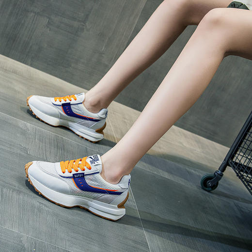 HYL-583 2022韩版新款夏季运动小蛮腰女鞋真皮阿甘老爹鞋透气网面跑步鞋女 商品图3