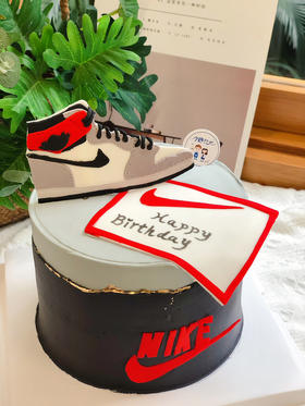 翻糖耐克奶油蛋糕 提前两天预定 下单前请仔细阅读商品详情