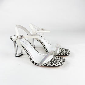 IUIU SECOND夏季时尚花纹元素方头粗跟凉鞋