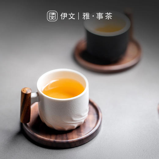 木柄防烫品茗杯功夫茶杯陶瓷主人杯单杯家用茶盏杯垫套装茶道杯 清风木柄品杯（白）+胡桃木杯垫 商品图2