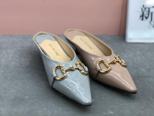 IUIU SECOND夏季漆皮穆勒拖马衔扣尖头小跟拖鞋 商品图1