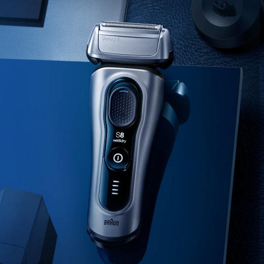 博朗德国进口男士往复式电动剃须刀 8系升级款声波电动剃须刀8567CC 商品图2