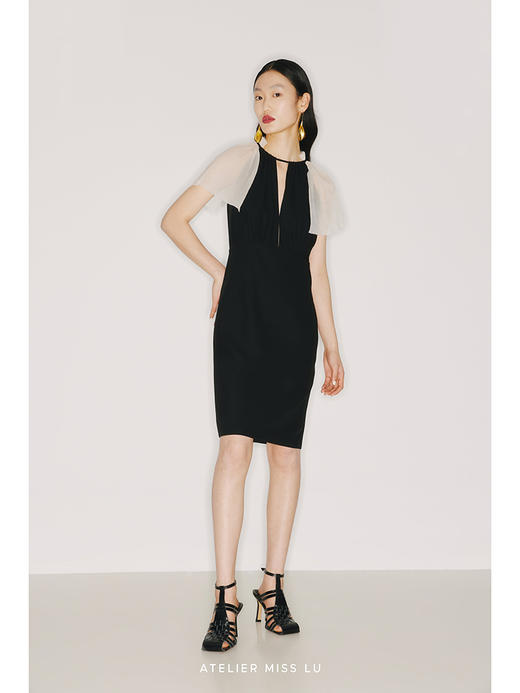 【朱丽叶】细V镂空象牙白薄纱拼接黑色收腰连衣裙/22000033 商品图1