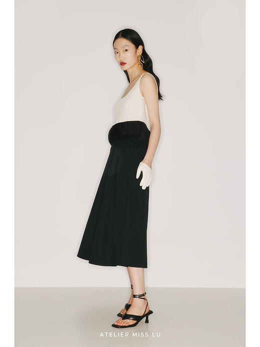 【共伴】腰部斜拉设计黑色A字高腰阔腿裤/2200012A 商品图1