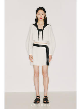 【印象爱心】爱心造型环保PU皮质撞色拼接浅青白露肩短款外套/22009B