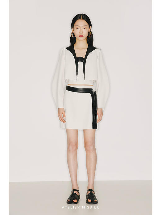 【印象爱心】爱心造型环保PU皮质撞色拼接浅青白露肩短款外套/22009B 商品图0