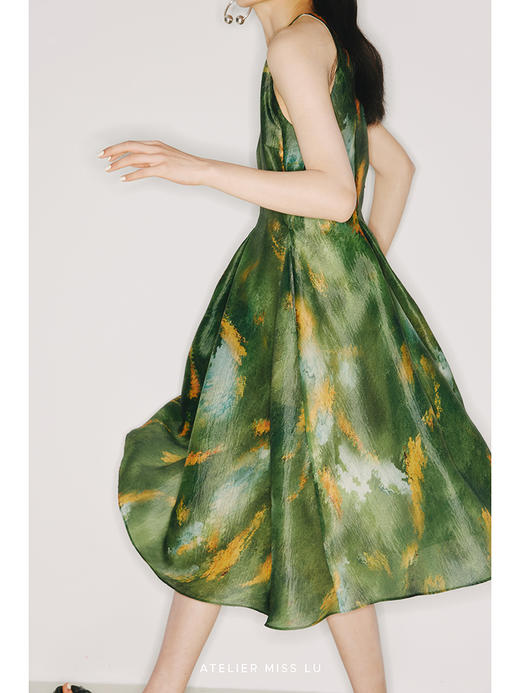 【午夜睡莲】品牌定制印花欧根纱削肩收腰大摆伞裙/22000015 商品图3