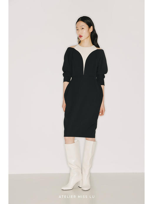 【月光蝶】大弧肩线黑色拼米白露肩收腰长袖连衣裙/2200004 商品图3