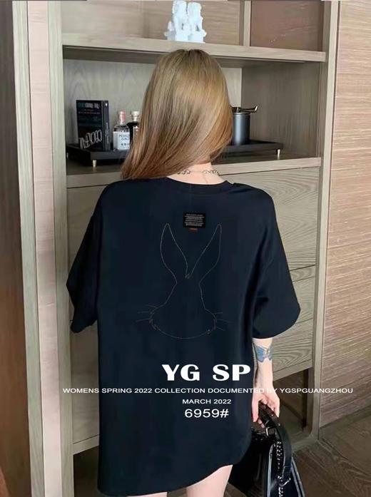 女前后烫钻兔短T6959 商品图1